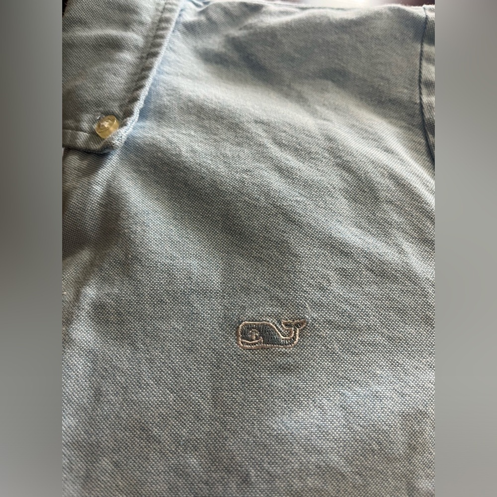 Vineyard Vines blue, fitted, button down shirt - Picture 4 of 6